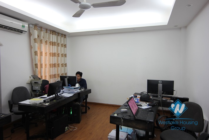 Lake view-House for rent in Tay Ho area